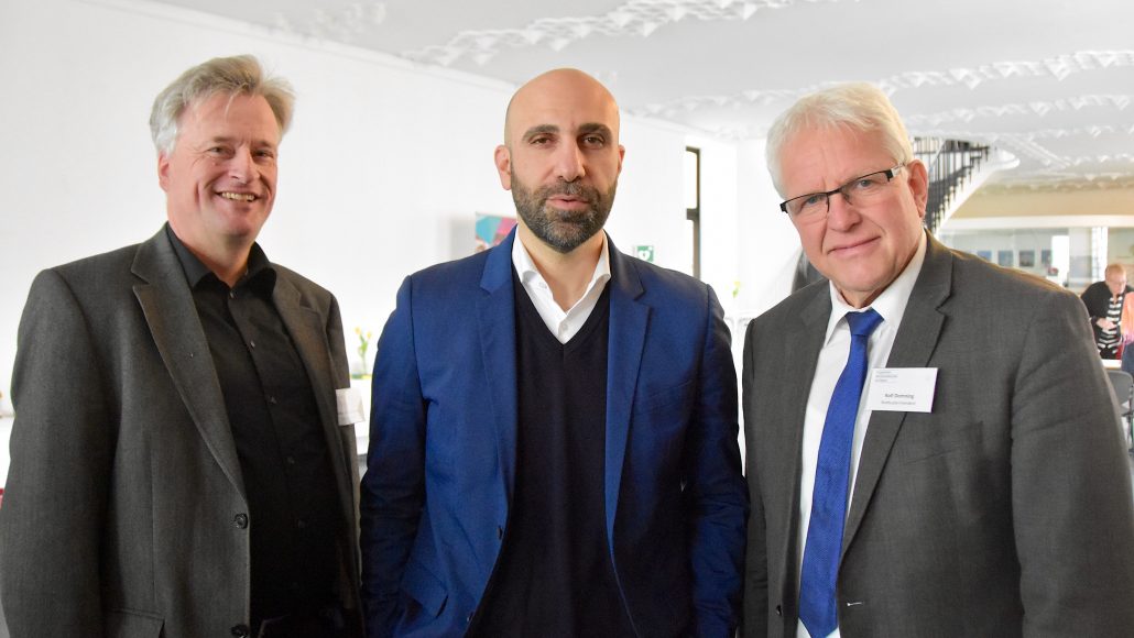 Mehr über den Artikel erfahren Ahmad Mansour zu Gast beim Schulpolitischen Aschermittwoch im Haus der Evangelischen Kirche