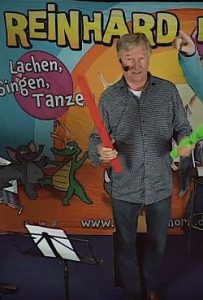 Mehr über den Artikel erfahren Mit Musik und Rhythmus durch den Schulmorgen – ohne Singen