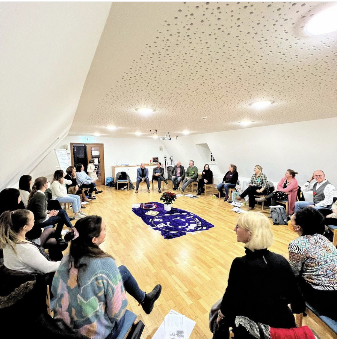 Mehr über den Artikel erfahren Präses Dr. Latzel besucht Zertifikatskurs der Schulreferate Köln und Bonn