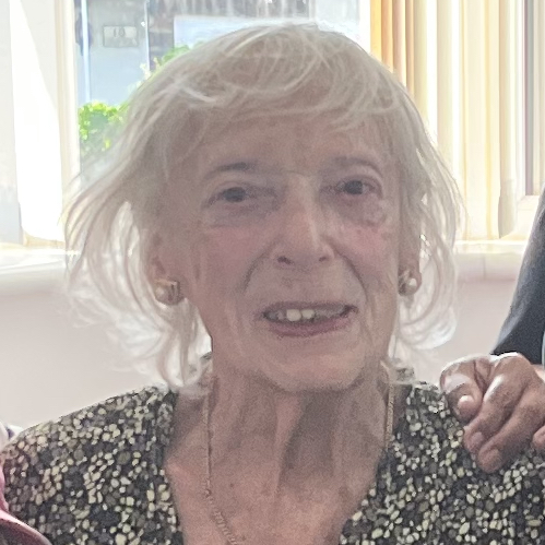 Du betrachtest gerade Happy Birthday, Henny: Alles Gute zum 103. Geburtstag
